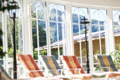 Schwimmbad im Wellnesshotel Lumbergerhof in Tirol