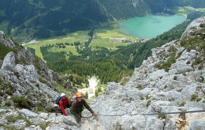 Faszination Klettersteig – eine Klettersteigtour im Tannheimer Tal, Bild 1/2