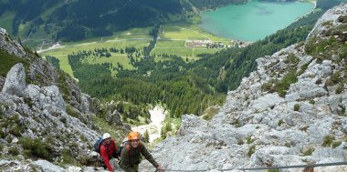 Faszination Klettersteig – eine Klettersteigtour im Tannheimer Tal, Bild 1/2